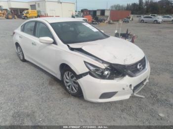  Salvage Nissan Altima