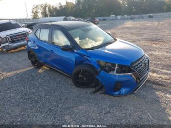  Salvage Nissan Kicks