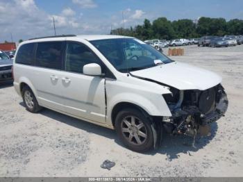  Salvage Chrysler Town & Country