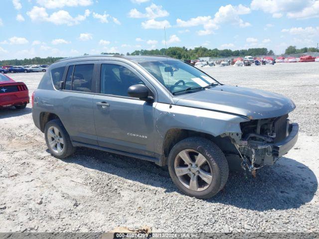  Salvage Jeep Compass