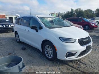  Salvage Chrysler Pacifica