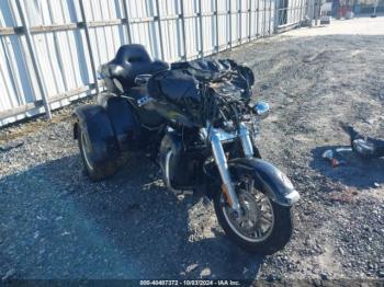  Salvage Harley-Davidson Flhtcutg