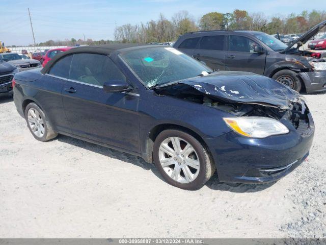  Salvage Chrysler 200