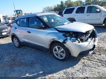  Salvage Nissan Kicks