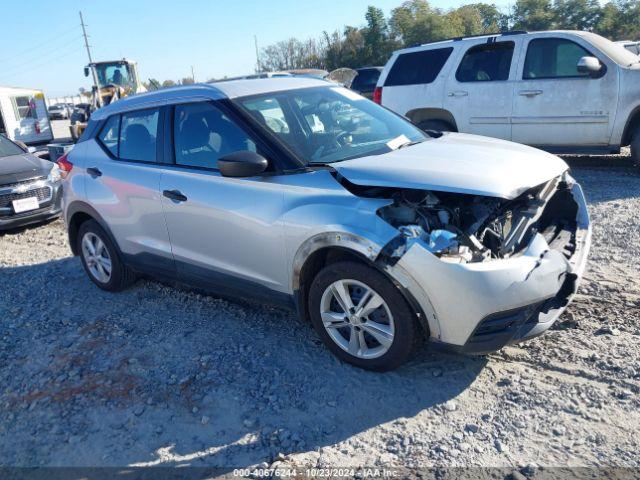  Salvage Nissan Kicks