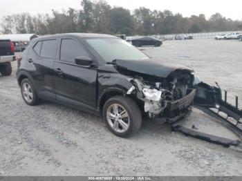  Salvage Nissan Kicks