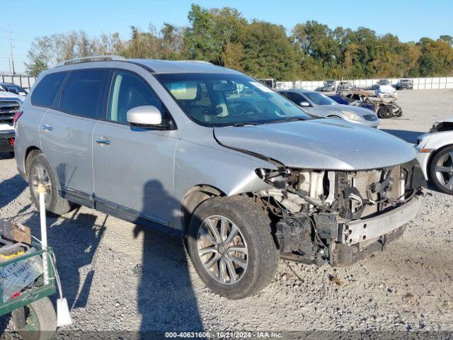  Salvage Nissan Pathfinder