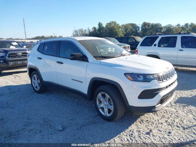  Salvage Jeep Compass