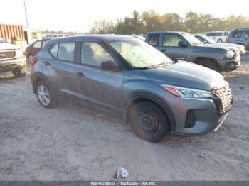  Salvage Nissan Kicks