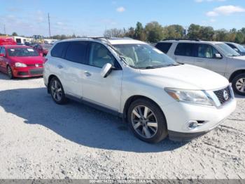  Salvage Nissan Pathfinder