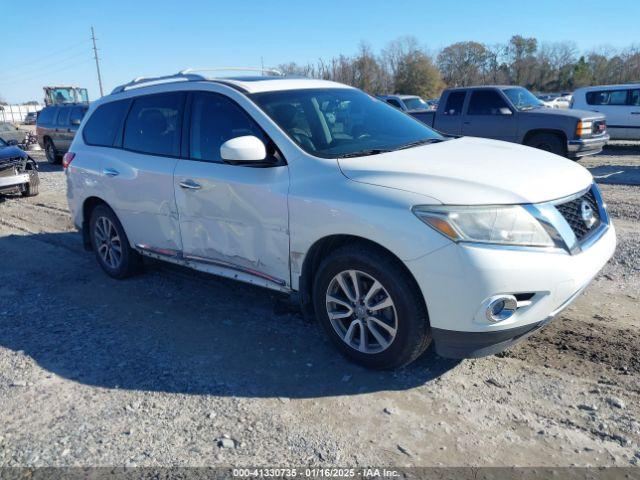  Salvage Nissan Pathfinder