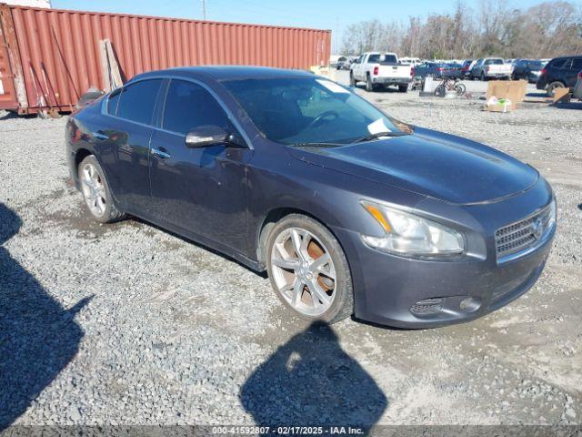  Salvage Nissan Maxima