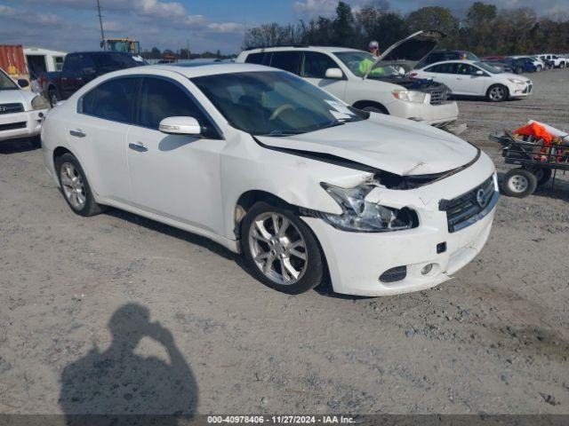  Salvage Nissan Maxima