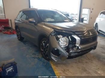  Salvage Mitsubishi Outlander