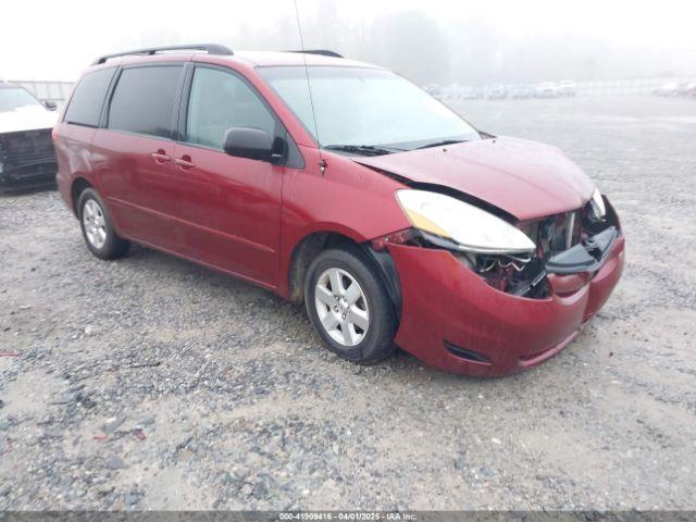  Salvage Toyota Sienna