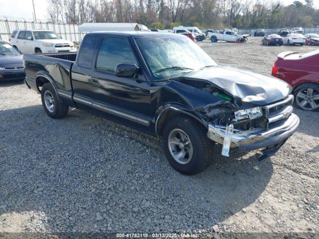  Salvage Chevrolet S-10