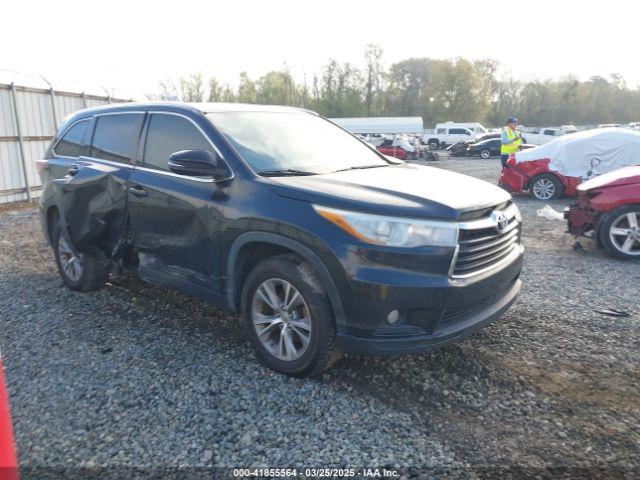  Salvage Toyota Highlander