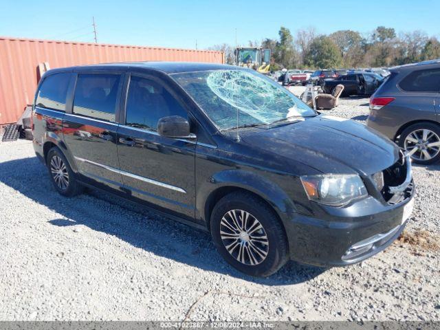  Salvage Chrysler Town & Country