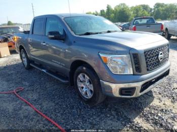  Salvage Nissan Titan