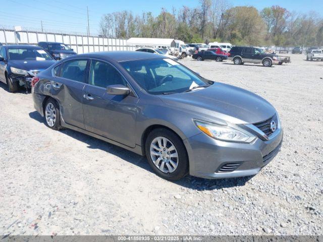  Salvage Nissan Altima