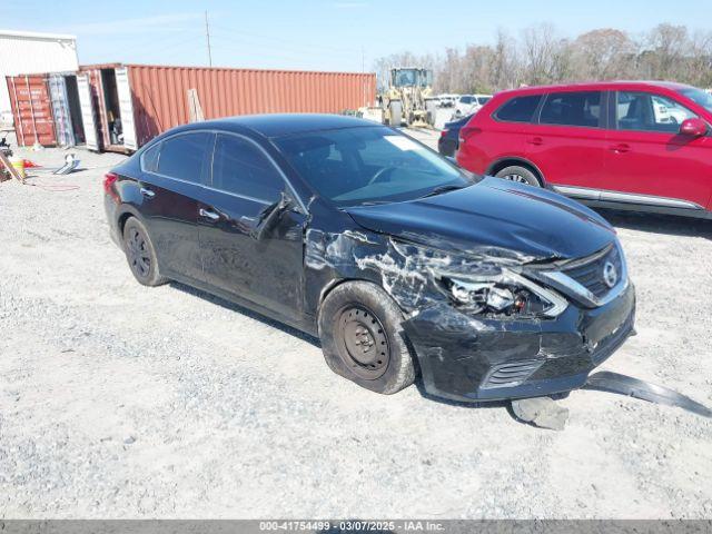  Salvage Nissan Altima