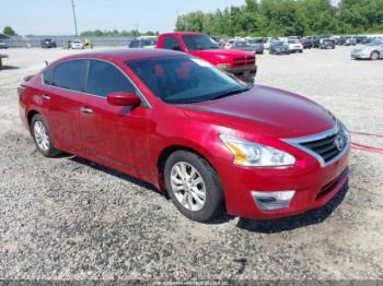  Salvage Nissan Altima