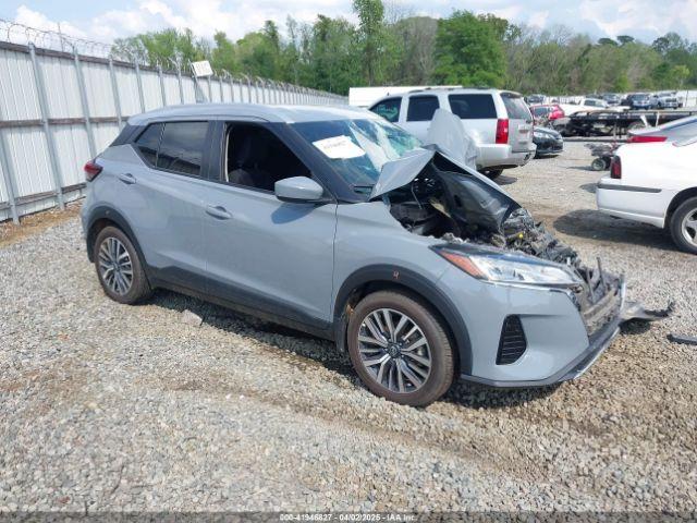  Salvage Nissan Kicks