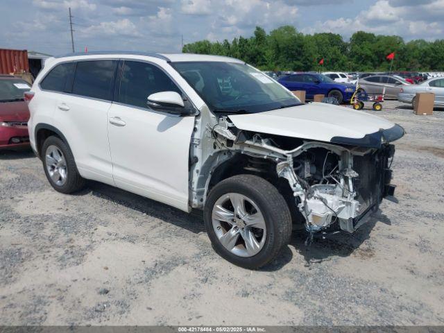  Salvage Toyota Highlander