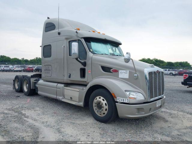  Salvage Peterbilt 587