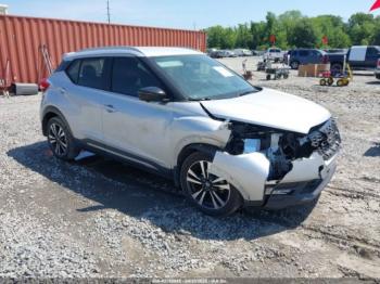  Salvage Nissan Kicks
