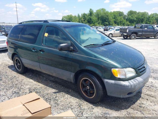  Salvage Toyota Sienna