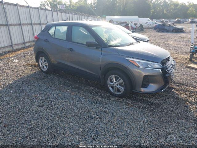  Salvage Nissan Kicks