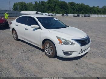  Salvage Nissan Altima
