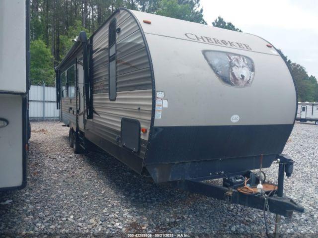  Salvage Cherokee Limited Travel Trailer