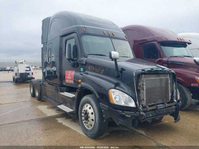  Salvage Freightliner Cascadia 125