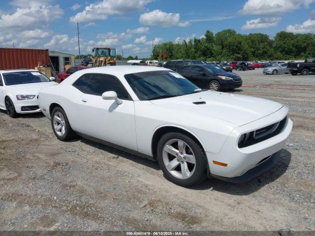  Salvage Dodge Challenger