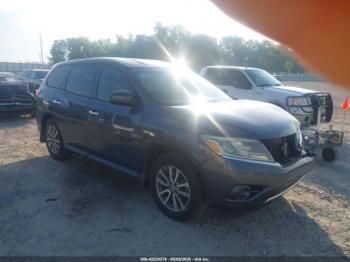  Salvage Nissan Pathfinder