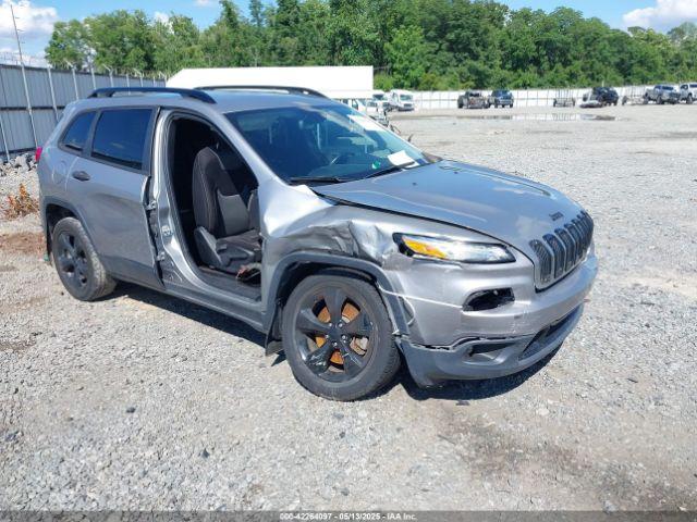  Salvage Jeep Cherokee
