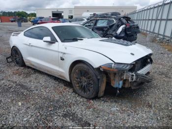  Salvage Ford Mustang