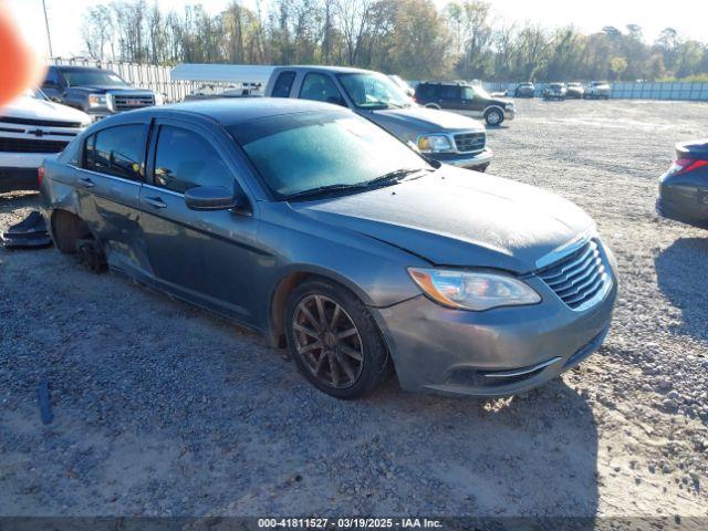  Salvage Chrysler 200