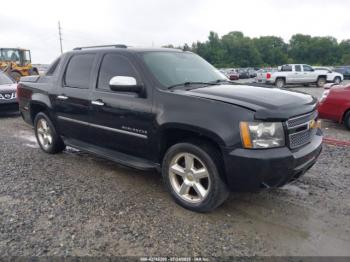  Salvage Chevrolet Avalanche 1500