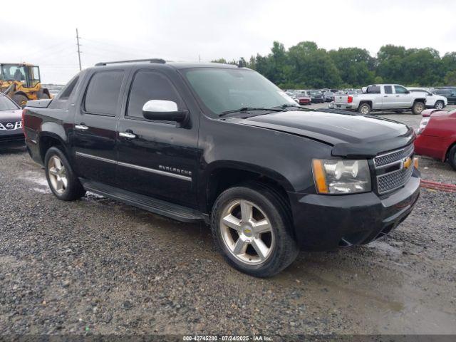  Salvage Chevrolet Avalanche 1500