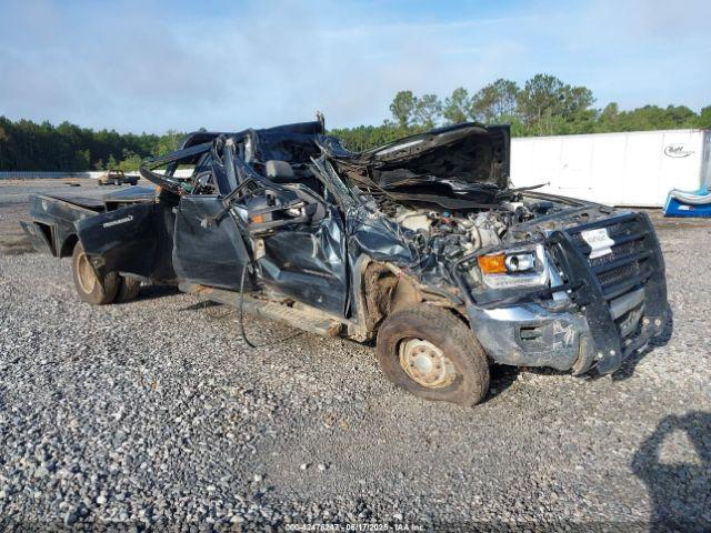  Salvage General Motors Sierra 3500hd Chassis