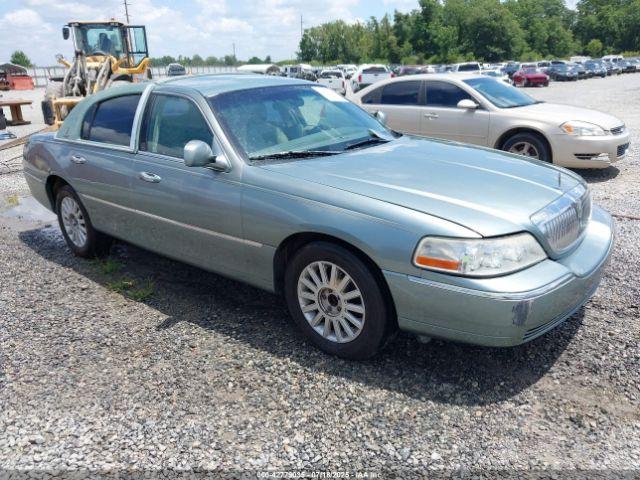  Salvage Lincoln Towncar