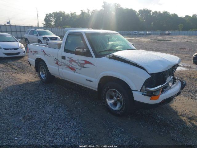  Salvage Chevrolet S-10