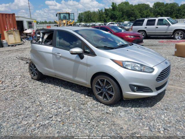  Salvage Ford Fiesta