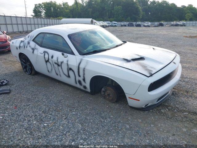  Salvage Dodge Challenger