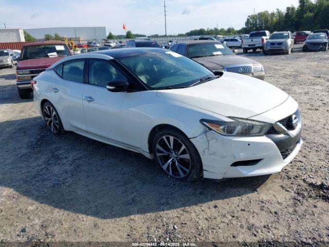  Salvage Nissan Maxima
