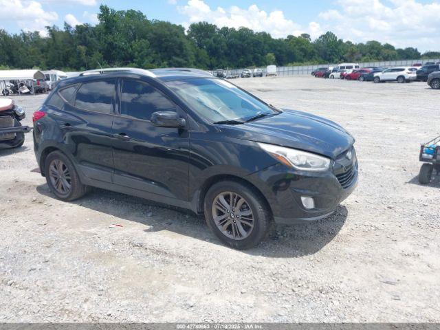  Salvage Hyundai TUCSON