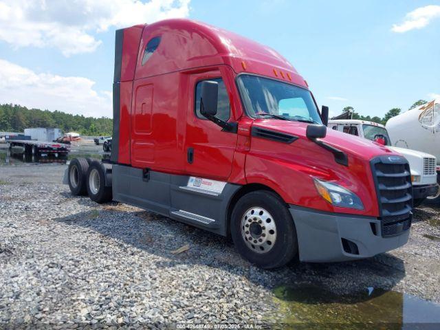  Salvage Freightliner New Cascadia 126